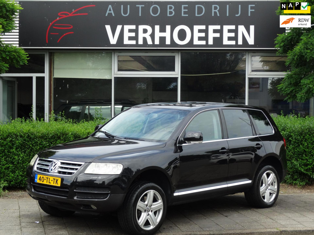 Volkswagen Touareg 4.2 V8 - HEEFT WAT LIEFDE NODIG ! - AUTOMAAT - STOEL VERW - CRUISE / CLIMATE CONTR - ELEK STOELEN !! 48370597-0.jpg | Autobedrijf Verhoefen