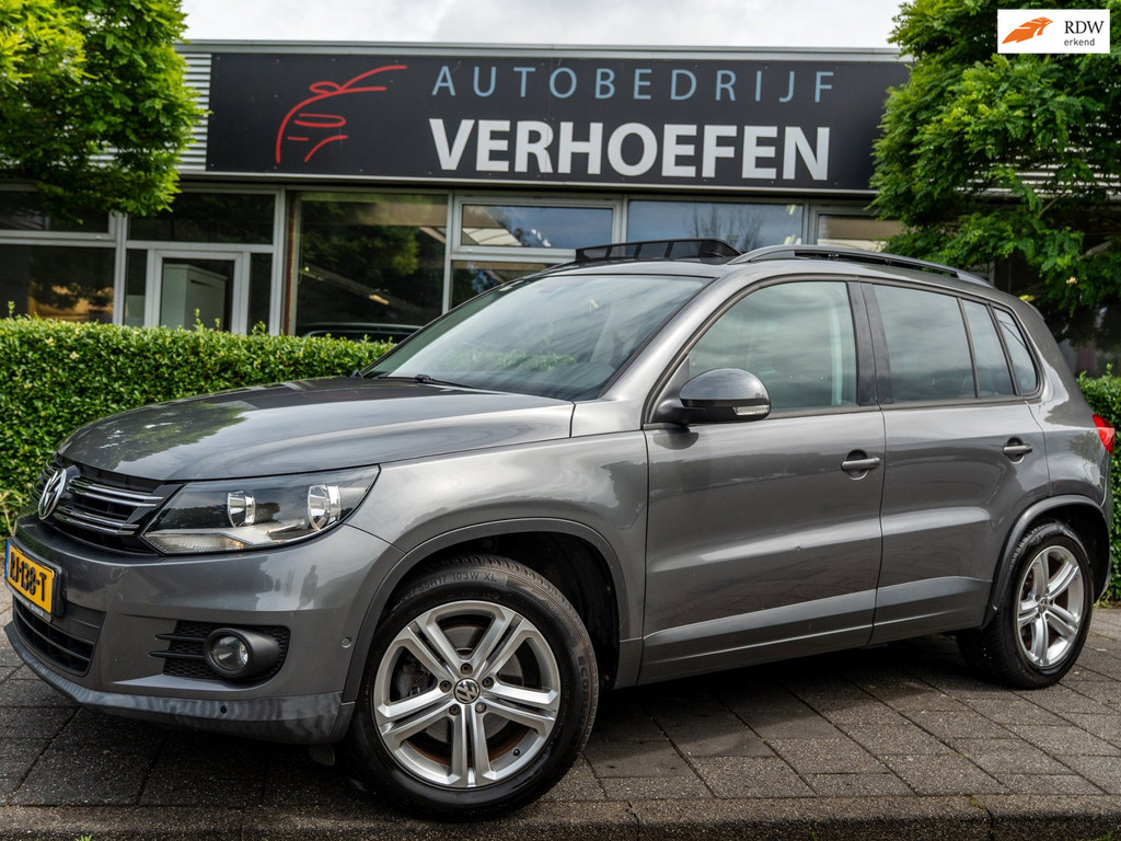 Volkswagen Tiguan 1.4 TSI Sport&Style - PANORAMADAK - CLIMATE / CRUSE CONTR - AUTOMATISCH INPARKEREN ! 48677311-0.jpg | Autobedrijf Verhoefen