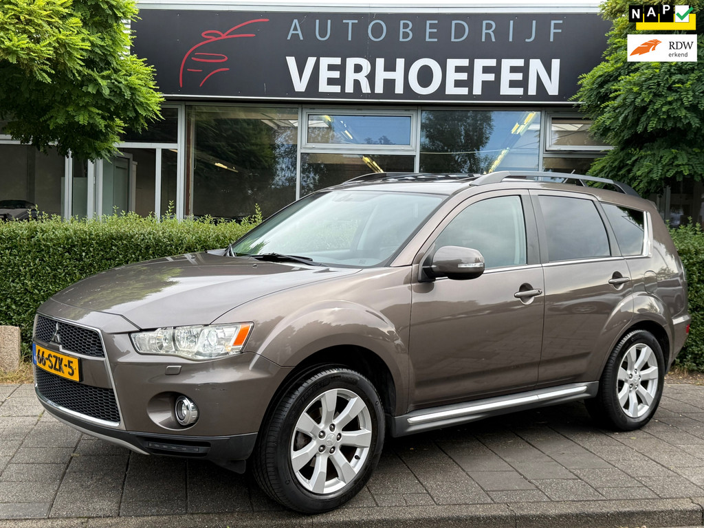 Mitsubishi Outlander 2.0 Edition Two - AUTOMAAT - PANORAMDAK - PARKEERCAMERA - LEDER - NAVIGATIE - XENON 51019319-0.jpg | Autobedrijf Verhoefen