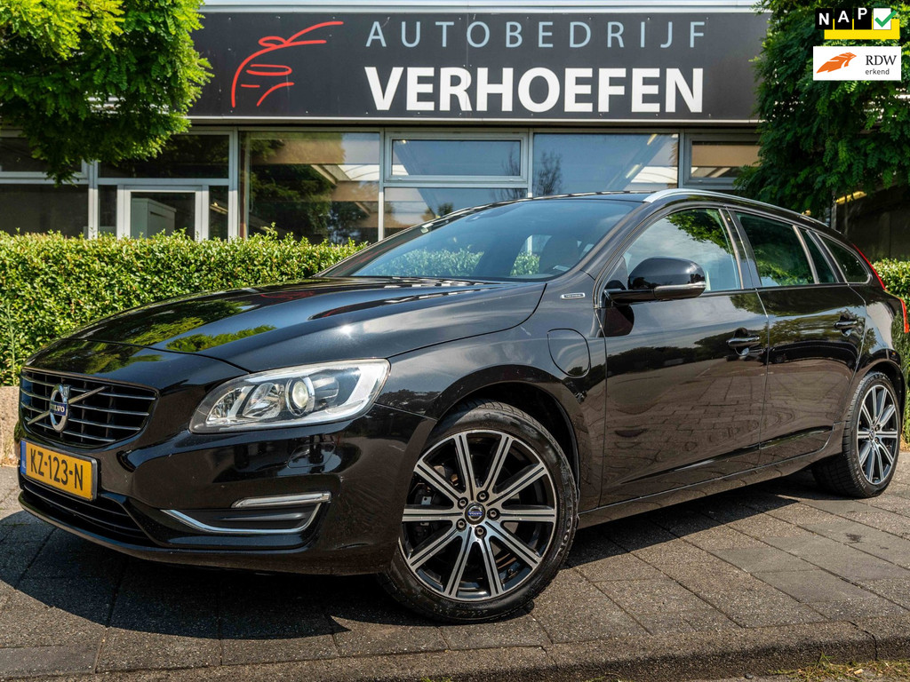 Volvo V60 2.4 D5 Twin Engine Special Edition - STOEL VERW - AUTOMAAT - MEMORY STOELEN - CRUISE / CLIMATE CONTR - TREKHAAK ! 55706217-0.jpg | Autobedrijf Verhoefen