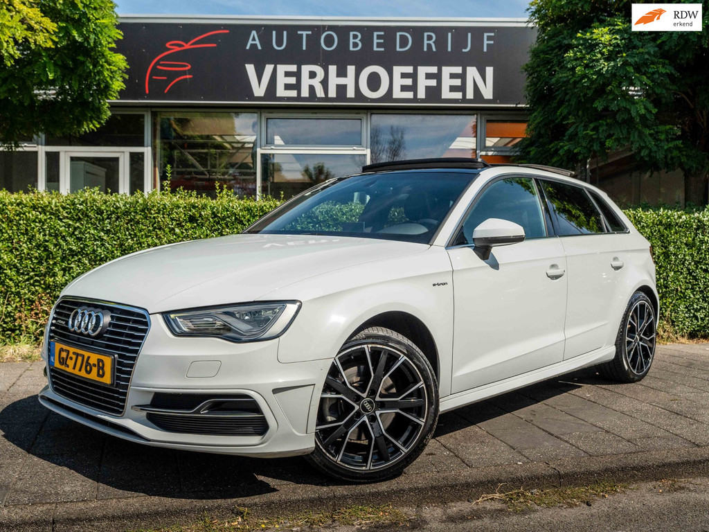 Audi A3 Sportback 1.4 E-TRON PHEV - S-LINE - PANORAMADAK - AUTOMAAT - CLIMATE / CRUISE CONTR ! 56257681-0.jpg | Autobedrijf Verhoefen