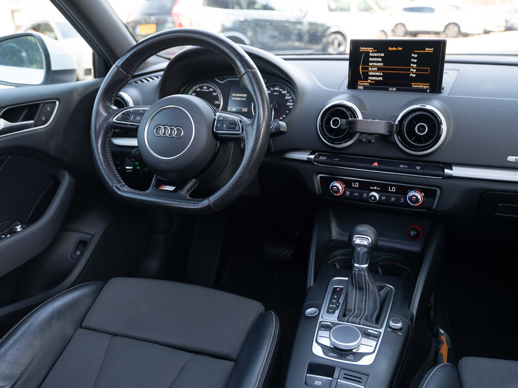 Audi A3 Sportback 1.4 E-TRON PHEV - S-LINE - PANORAMADAK - AUTOMAAT - CLIMATE / CRUISE CONTR ! 56257681-1.jpg | Autobedrijf Verhoefen