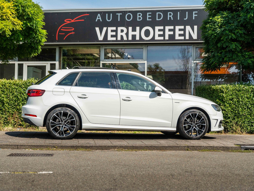 Audi A3 Sportback 1.4 E-TRON PHEV - S-LINE - PANORAMADAK - AUTOMAAT - CLIMATE / CRUISE CONTR ! 56257681-6.jpg | Autobedrijf Verhoefen