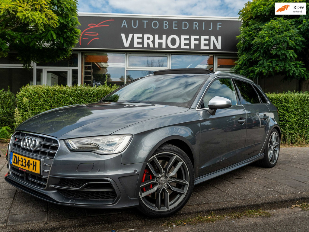 Audi A3 Sportback 2.0 TFSI S3 QUATTRO | RS ZETELS | PANORAMADAK | B&O AUDIO | APPLE CARPLAY | PARKEERCAMERA | DODEHOEK | LANE ASS 56258808-0.jpg | Autobedrijf Verhoefen
