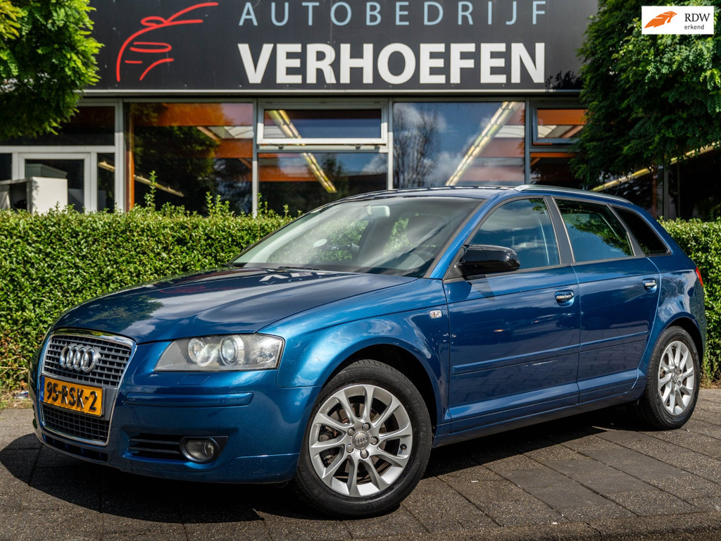 Audi A3 Sportback 1.6 Attraction | AUTOMAAT | CLIMATE / CRUISE CONTR | XENON | NAVIGATIE | CARPLAY | TREKHAAK | 5 DEURS 56368770-0.jpg | Autobedrijf Verhoefen