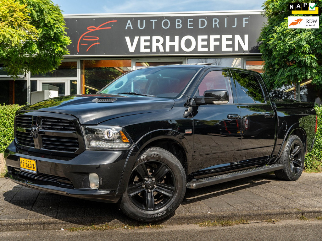 Dodge Ram 1500 5.7 V8 Crew Cab 5'7 - 200 LITER GAS TANK - PANO - STOEL VERW / VERKOEL / STUUR VERW - PARK CAMERA ! 56518376-0.jpg | Autobedrijf Verhoefen