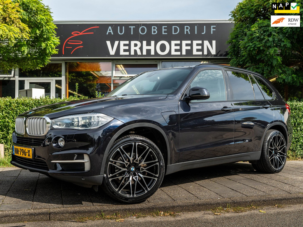 BMW X5 XDrive40e iPerformance High Executive | MEMORY SEATS | LEDER | STOELVERWARMING | TREKHAAK | CRUISE / CLIMATE | 56742349-0.jpg | Autobedrijf Verhoefen