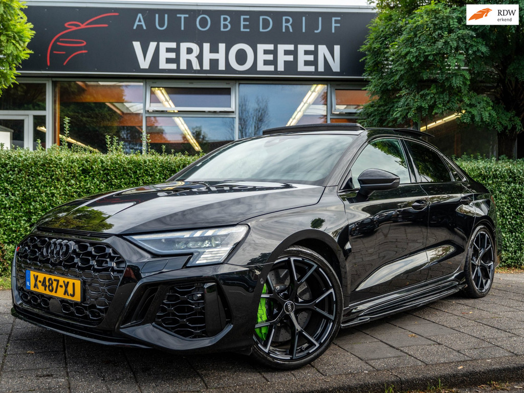 Audi RS3 A3 Limousine 2.5 TFSI QUATTRO | FULL OPTION | KERAMISCH |PANORAMDAK | STOEL VERW | APPLE CARPLAY ! 57121794-0.jpg | Autobedrijf Verhoefen