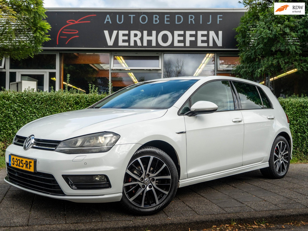 Volkswagen Golf 1.2 TSI R-LINE | APPLE CARPLAY | CRUISE / CLIMATE CONTR | XENON ! 57345663-0.jpg | Autobedrijf Verhoefen