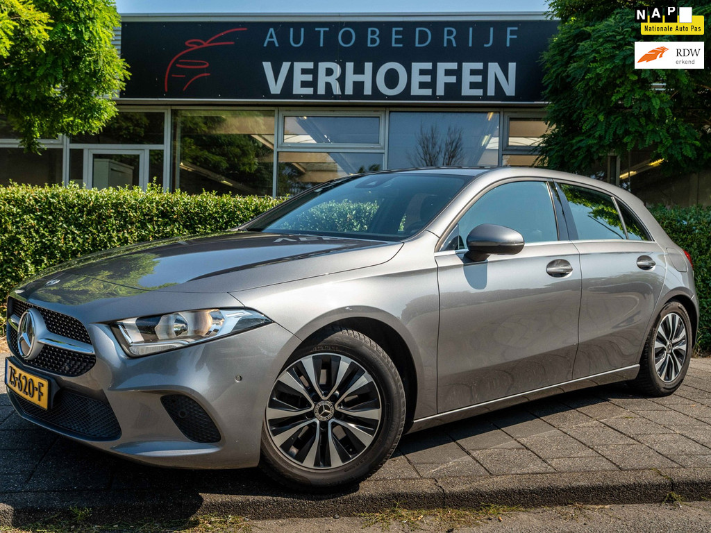 Mercedes-Benz A-Klasse 180 Business Solution - ADAPTIVE / LANE ASIST - APPLE CARPLAY - PARK CAMERA - ORG NL NAP 55700738-0.jpg | Autobedrijf Verhoefen