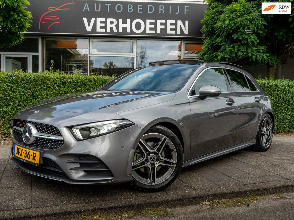Mercedes-Benz A-Klasse 200 Business Solution AMG LINE - PANORAMADAK - AUTOMAAT - PARKEER CAMERA - TREKHAAK - CRUISE / CLIMATE CONT 56258661-0.jpg | Autobedrijf Verhoefen