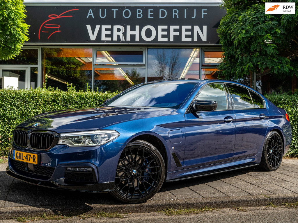 BMW 5 Serie 530e iPerformance | M-SPORT | PANORAMA | HuD | 360 CAMERA | LASER | STOEL KOELING / VERWARMING + STUUR | FULL OPTION 56368362-0.jpg | Autobedrijf Verhoefen
